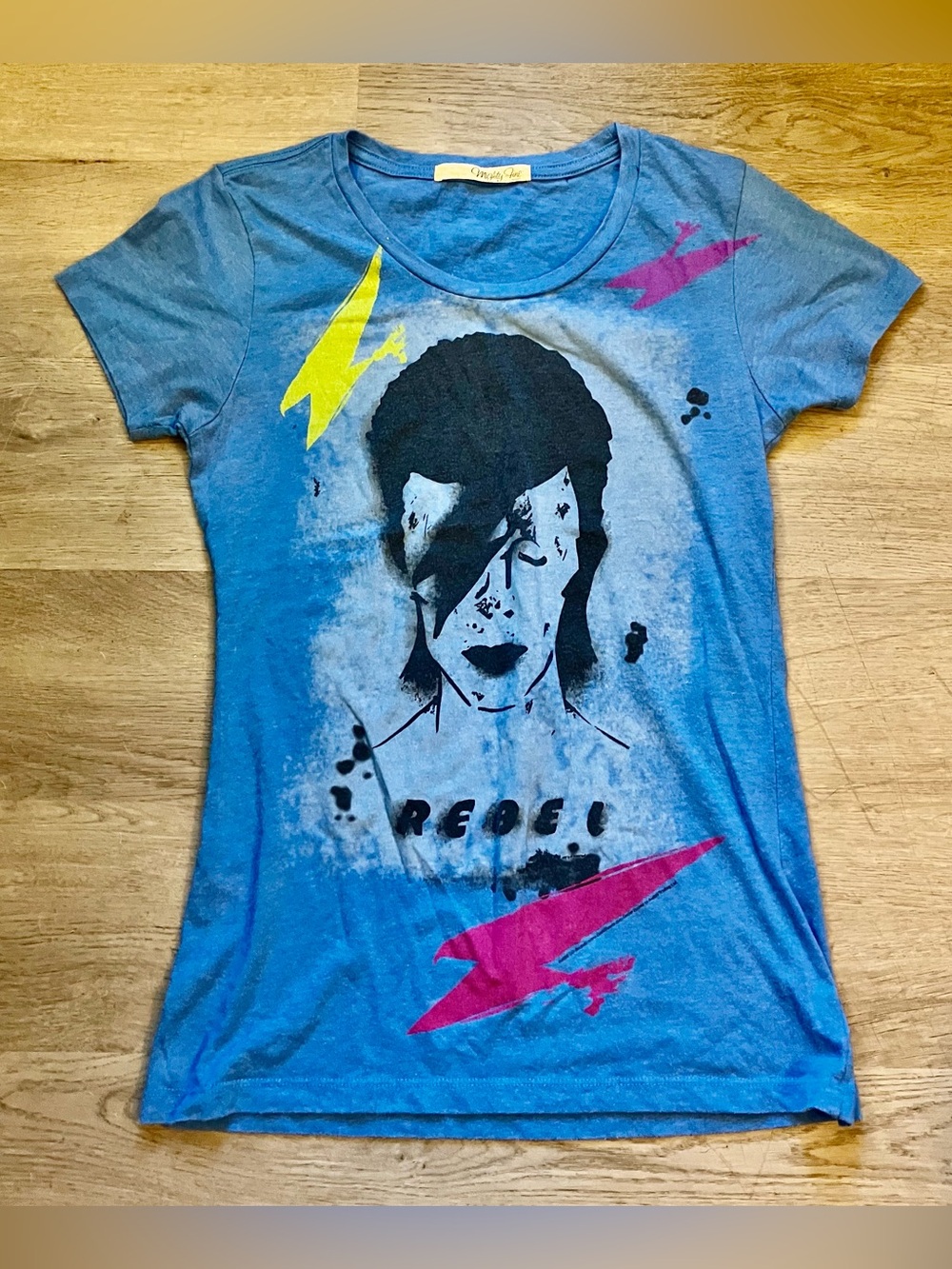 Juniors size Large David Bowie Mighty Fine Blue 'Rebel' Graphic Tee